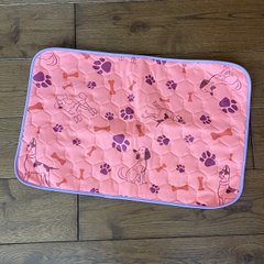 Багаторазова пелюшка Pelushka Dogs&Paws Pink, 40х60 см
